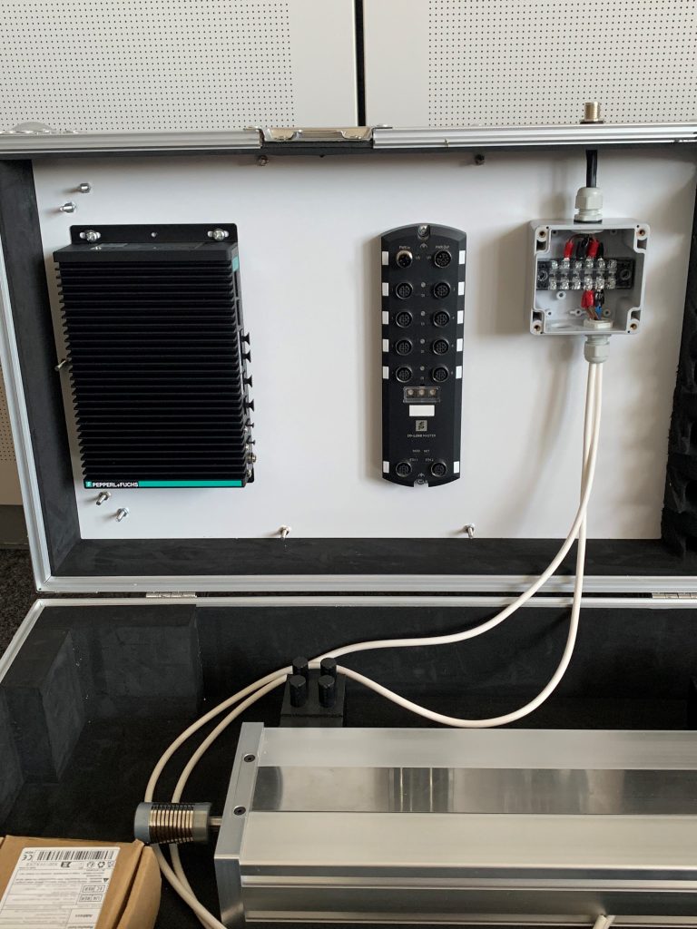 Close-up of the electrical installation in the suitcase.